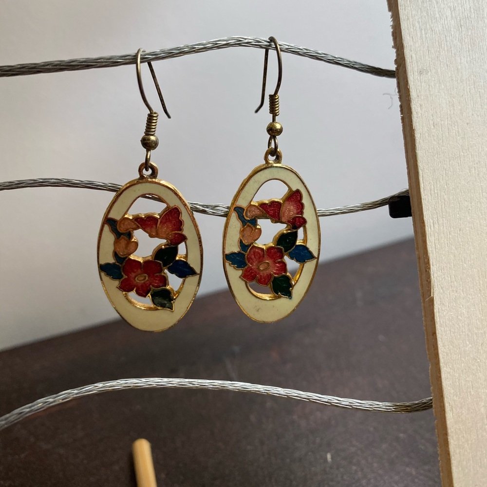 Flowered drop earrings